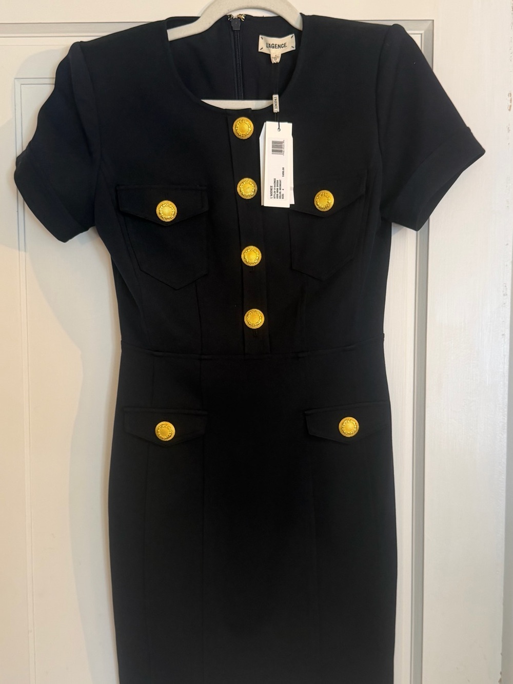 NEVER WORN L'AGENCE Navy Short-Sleeve Sheath Dress with Gold Buttons. Size 4.